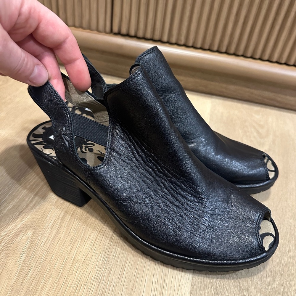 FLY LONDON LEATHER PEEP-TOE HEELED SANDAL'S - Elegant Black Women's Open-Toe